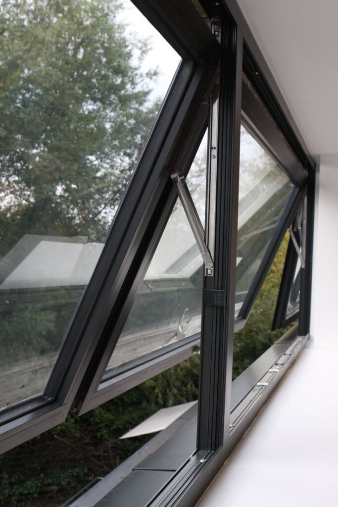 Contemporary #aluminium #casement windows by Hedgehog Aluminium_
